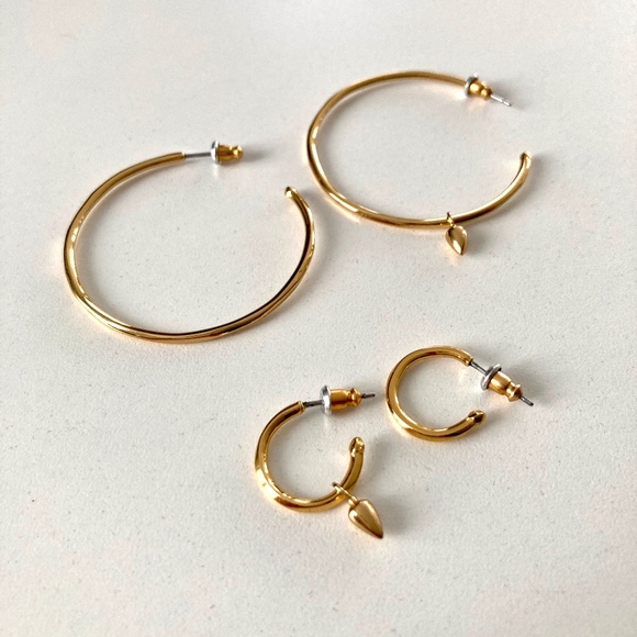 Stella & Dot Orbit Hoop Earrings - Gold - Picture 2 of 7